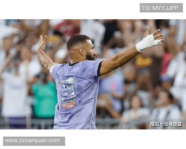 本泽马坦言重返皇马的唯一条件是弗洛伦蒂诺的支持与白衣情依旧不变 本泽马坦言重返皇马的唯一条件是弗洛伦蒂诺的支持与白衣情依旧不变